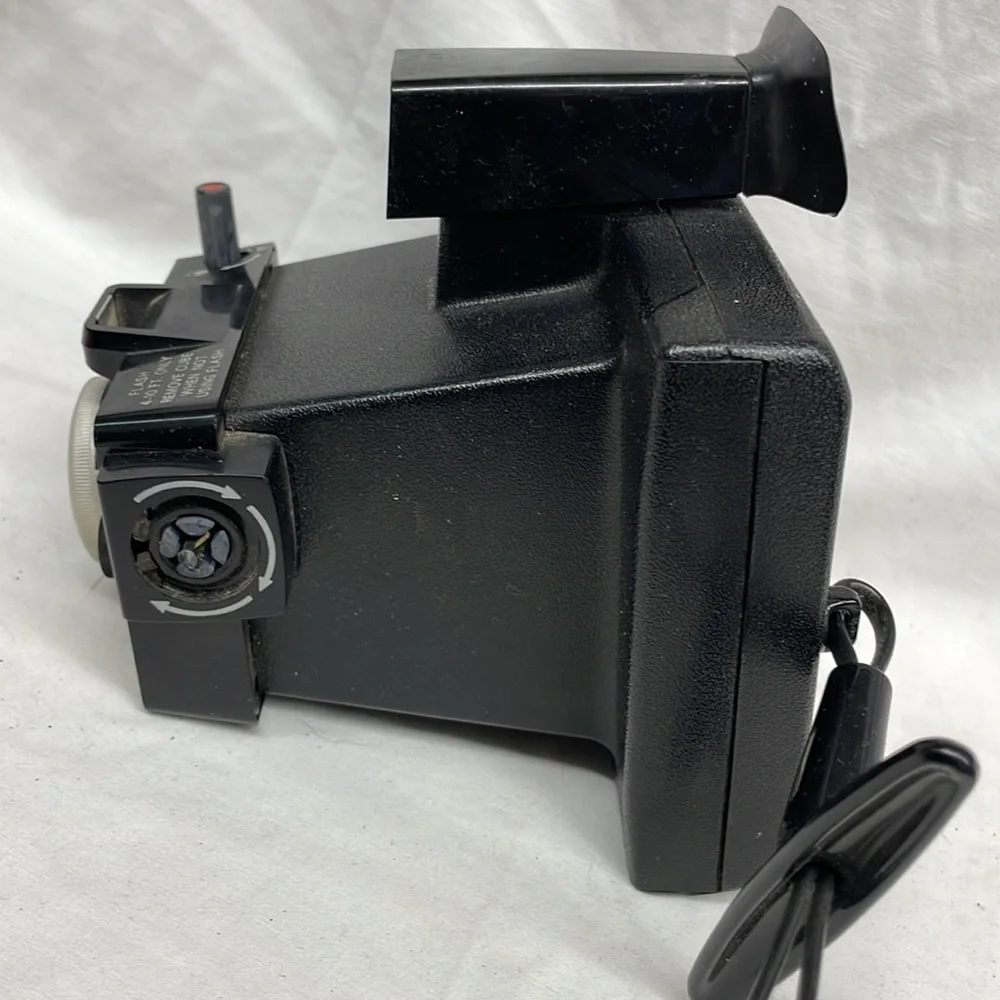 Vintage Polaroid land camera square shooter 2 6x5.5x4 4/11/25